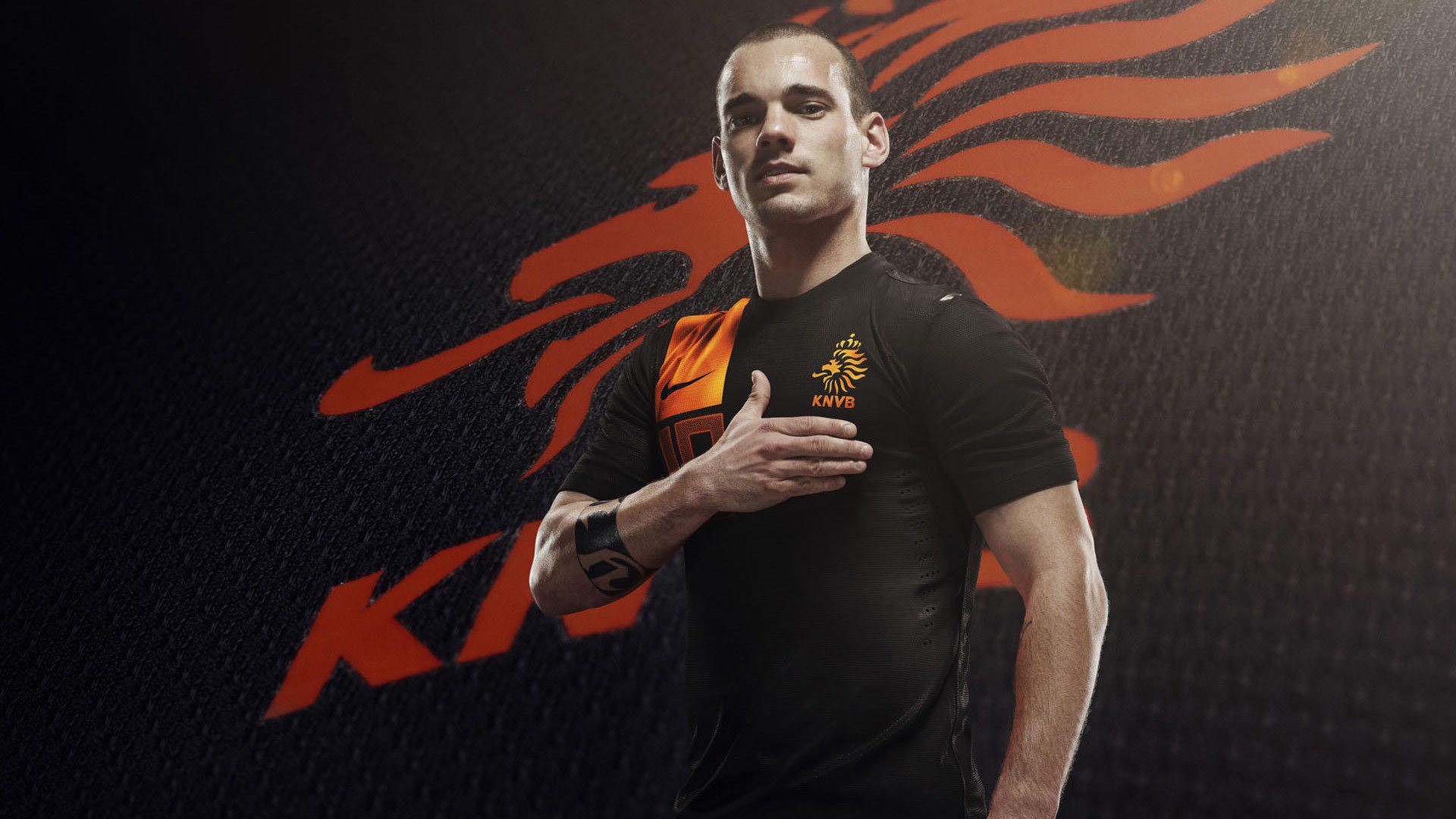 爱游戏体育-阿扎伦卡在利物浦比赛中最后时刻胜出，重返赛场引发热议！引发球迷热议