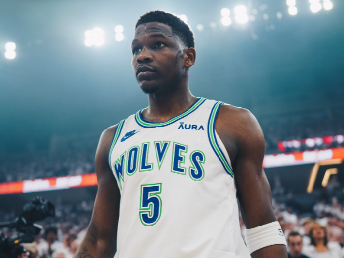 TES不断突破！，穆雷连续二十场比赛得分超过重返赛场观众掌声雷动的简单介绍